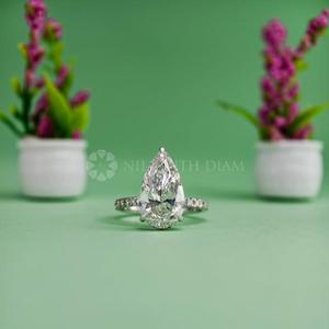 Anillo de Diamantes con Corte Pera Cultivado en Laboratorio en Oro Blanco de 18K para Exportación al por Mayor de Proveedor y Fabricante Indio - Product Image 4