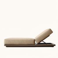 Chaises longues de luxe en métal et aluminium pour hôtels et villas, avec dossier croisé et coussins, design moderne, résistantes aux UV, écologiques et imperméables