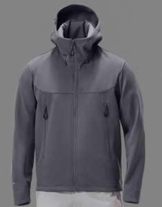 เสื้อแจ็คเก็ต OEM Tactical แบบมีฮู้ด กันลม ผ้า softshell ระบายอากาศ แห้งเร็ว ผลิตตามสั่ง ยูนิเซ็กซ์ สีดำ โลโก้ด้านหน้า ไซส์ใหญ่ - Product Image 3