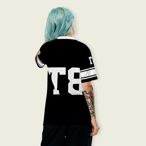 เสื้อเจอร์ซีย์อเมริกันฟุตบอลสำหรับเยาวชน OEM ผ้าโพลีเอสเตอร์ 100% พิมพ์ลายแบบ Sublimation ทรงโอเวอร์ไซส์ ผ้าตาข่าย เสื้อฟุตบอลแนวสตรีทแวร์ - Product Image 4