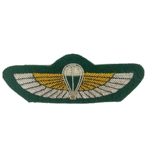 Green Gold Bullion Hand Embroidered Eco-Friendly Nonwoven Round <b>Sew</b>-<b>On</b> Felt <b>Patches</b> for Hat Beret Blazer & Peak Cap-Wholesale - Product Image 4