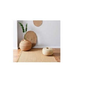Tapis en jute tissé à la main de qualité supérieure, finition naturelle, tapis artisanal traditionnel en jute, tapis de sol au prix de gros - Product Image 1