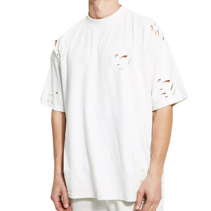 Camiseta con Diseño Clásico Inspirado en el Estilo Vintage, con Opciones de Uso Versátiles y Tacto Suave - Product Image 1