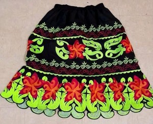 Jupe longue personnalisée OEM à imprimé floral traditionnel de Micronésie, robe hawaïenne, jupe brodée mexicaine et micronésienne, style rétro étranger - Product Image 2