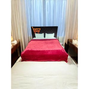 Manta de Cama Individual de Franela de Poliéster Suave y Cálida de Lujo de 1.1 KG para Camas Individuales - Product Image 6