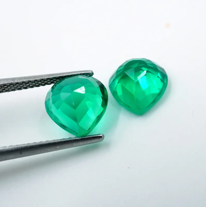Esmeralda Colombiana Cultivada en Laboratorio, Corte Corazón de 3.90 Quilates, 8x8 mm, Marca HAYAAT GEMS para Joyería - Product Image 2