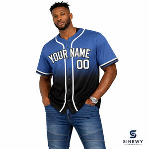 Camiseta de Béisbol para Hombre SINEWY SPORTS, Personalizable con Nombre y Número, Degradado Azul y Negro, Manga Corta, Transpirable y que Absorbe la Humedad - Product Image 1