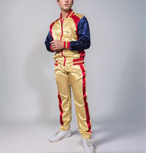 Survêtement en satin brillant personnalisé avec bandes latérales, ensemble de jogging sportif deux pièces pour homme et femme, idéal pour les tenues décontractées - Product Image 6