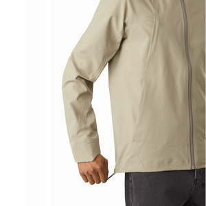 Chaqueta Técnica Impermeable para Hombre de Alta Gama |   Diseño Moderno Minimalista |   Ropa de Exterior de Lujo para un Estilo de Vida Urbano y al Aire Libre - Product Image 4