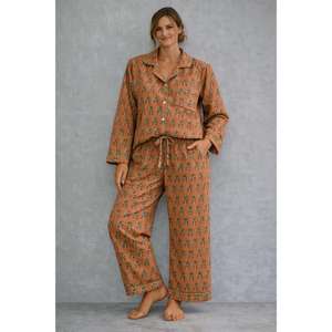 Conjunto de Pijama de Algodón con Estampado Floral a Mano, Ropa de Dormir Étnica Suave y Transpirable para Mujer - Product Image 1