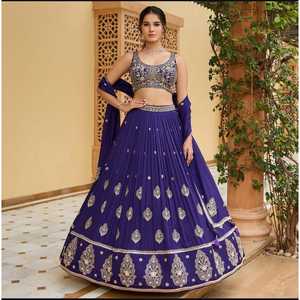 Hermosa ropa de boda bordada Lehenga Choli con trabajo de secuencia - Product Image 5