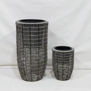 Maceta Cilíndrica Alta de Mimbre Plástico, Diseño Minimalista, Tallada a Mano, Resistente al Agua, para Plantas y Flores de Jardín - Product Image 1