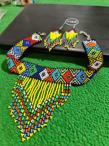 Conjunto de collar de cuentas de vidrio hechas a mano para mujer, para fiestas y colección de joyería boutique. - Product Image 6