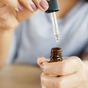 Aceite de Almendras Dulces Prensado en Frío, Aceite Portador para Formulación Cosmética, Cuidado de la Piel y el Cabello, Suministro a Granel, OEM - Product Image 4