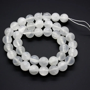 Cuentas de selenita natural lisas y redondas de 10 mm, color blanco, para la fabricación de joyas, manualidades, precio al por mayor, a granel. - Product Image 1