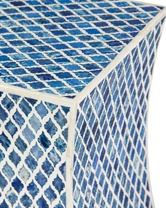 Mesa Auxiliar Artesanal con Incrustaciones de Hueso y Detallado Motivo Floral, Mesita de Noche Decorativa para Sala de Estar - Product Image 3