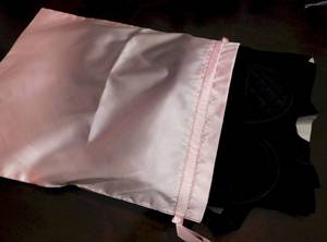 Pochette à bijoux en satin de qualité supérieure, sacs cadeaux au toucher soyeux pour emballages de luxe, accessoires de mode et marques de bijoux - Product Image 3