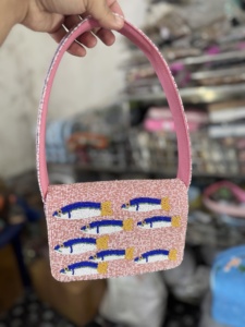 กระเป๋าคลัทช์สะพายไหล่สไตล์โบฮีเมียนสำหรับผู้หญิงอินเดีย ทำด้วยมือประดับลูกปัด ผ้าฝ้าย พร้อมซิป เหมาะสำหรับงานกลางคืนและช้อปปิ้ง - Product Image 4