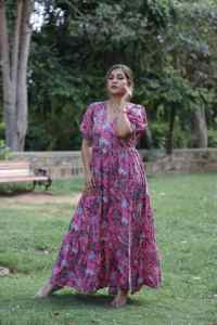 Robe courte imprimée à la main indienne pour femmes Robe d'été décontractée en coton Robe longue courte de style boho Tissu naturel à la taille - Product Image 5