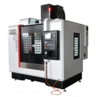 Centre d'usinage vertical CNC haute vitesse 3/4 axes BT40 avec commande Mitsubishi 650/850/1160/1200mm, machine de fraisage sur mesure en fonte