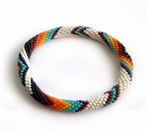 Bracelet enroulé en perles de verre motif pastèque, design estival, style romantique, cadeau d'Inde, fait main, pour femme - Product Image 6