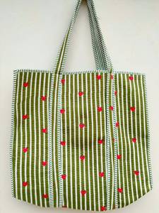 Sac fourre-tout en coton rayé tendance avec deux poignées, patchwork floral, léger, pour les voyages quotidiens - Product Image 4
