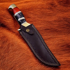 Cuchillo Bowie de Acero de Damasco Hecho a Mano con Punta Clip, Mango de Madera Roja, Funda de Cuero, Hoja para Caza y Supervivencia, Cuchillo de Exterior Personalizado de 15 Pulgadas - Product Image 5