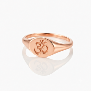 Bague signet en or 14 carats gravée du symbole Om, d'inspiration indienne traditionnelle, pour la méditation yoga, bijoux spirituels hindous, pour hommes et unisexe. - Product Image 4