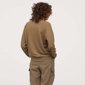 Sweat-shirts pour femmes surdimensionnés à épaules tombantes personnalisables, tissu 100% coton, couleur marron unie, col rond, sweat-shirt léger - Product Image 2