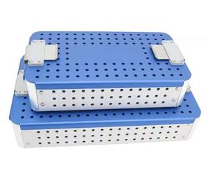 Plateau médical perforé autoclavable en aluminium pour stérilisation d'instruments chirurgicaux avec couvercle verrouillable – Vente en gros - Product Image 3