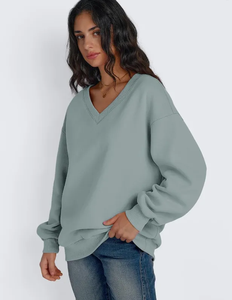 Sudadera Oversize de Mujer Azul Oscuro con Cuello en V, Manga Larga, Estilo Casual Urbano y Deportivo, Ropa al por Mayor OEM ODM - Product Image 4