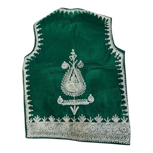 Chaleco Bordado de Terciopelo Verde para Hombre, Estilo Afgano, Prenda Exterior Formal Hecha a Mano con Hilo Plateado y Patrón Decorativo, Ropa de Invierno - Product Image 2