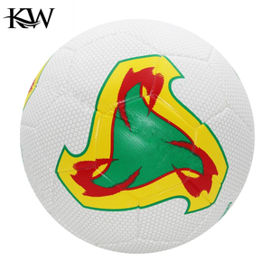 Ballon de football robuste conçu pour les matchs difficiles, revêtement en PU résistant, coutures renforcées, utilisation longue durée pour les clubs et les écoles - Product Image 6