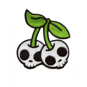 Écussons brodés personnalisés avec logo pour vêtements de mode, fabricant en gros - Product Image 1