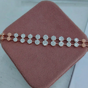 Bracelet à breloques en argent sterling 925 plaqué argent avec moissanite taille brillant rond sertie en canal, bijoux de mariage unisexe - Product Image 1