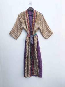 Robe longue kimono patchwork en soie pure style vintage pour femme, tenue de plage, peignoir, couvre-bikini, caractéristique thermique indienne - Product Image 2