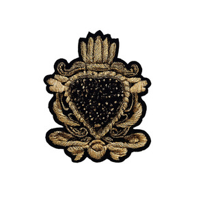 Patch brodé en velours fait main personnalisé avec applique en strass |   Forme d'aile |   Épingle de sûreté de luxe pour vêtements de mode - Product Image 6