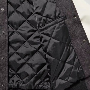 Chaqueta Varsity Vintage de Invierno de Primera Calidad, 100% Lana, Bordada con Letras, Chaqueta Bomber Universitaria para Hombre, Chenille - Product Image 4