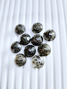 Cuarzo rutilado negro facetado con puntos, piedra preciosa redonda de 12*12 mm, 100% NATURAL, para la fabricación de joyería a precio de mayorista. - Product Image 5