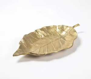 Plateau de rangement de luxe en métal texturé doré en forme de feuille, petit organisateur de bijoux, porte-clés de table, plat décoratif, bol de rangement pour coiffeuse - Product Image 3