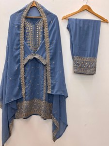 Salwar Kameez con Bordado Estilo Pakistaní Más Vendido, con Dupatta, Disponible para Pedidos al Por Mayor - Product Image 5
