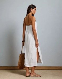 Robe d'été décontractée sans bretelles en mousseline de soie blanche tissée, coupe trapèze, longueur ras du sol, taille naturelle, couleur unie, sans manches pour femme - Product Image 3