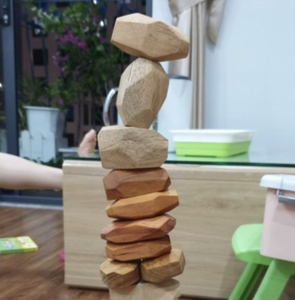 ชุดหินไม้ทูมิอิชิ ทำจากไม้เนื้อแข็งธรรมชาติ สำหรับตกแต่งและจัดวางซ้อนกัน ผลิตในเวียดนาม - Product Image 1