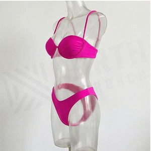 Ensemble de bikini bandeau rose uni pour femme avec bas de maillot de bain string extensible - Product Image 3