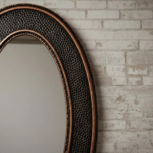 กระจกทรงรีกรอบโลหะสีดำลายตอก ดีไซน์สวยงาม เหมาะสำหรับห้องน้ำและห้องพักโรงแรม ขายส่งจากอินเดีย - Product Image 6