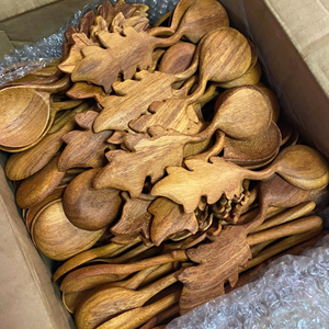 ช้อนไม้แกะสลักด้วยมือ ช้อนทำอาหารจากไม้ธรรมชาติ อุปกรณ์ครัว เป็นมิตรกับสิ่งแวดล้อม โรงงานเวียดนาม จำหน่ายส่งออกจำนวนมาก - Product Image 1