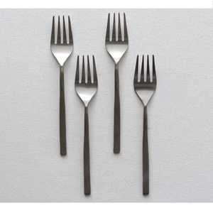 Tenedor de fruta simple y elegante de acero inoxidable con mango metálico para bodas, eventos, restaurantes, juego de cubiertos con acabado pulido. - Product Image 1