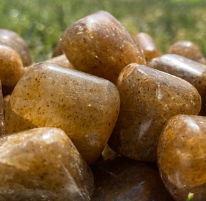 Pierres de quartz polies, formes libres, pour la décoration Feng Shui de la maison - Product Image 3