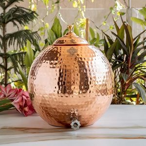 Distributeur d'eau chaud et froid réutilisable en cuivre de forme ronde, avec motif martelé et robinet, pour usage domestique - Product Image 6