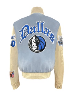 แจ็คเก็ตวาร์ซิตี้ Dallas Mavericks ผ้าขนสัตว์และหนังสไตล์อังกฤษโบราณ สีฟ้าอ่อน - Product Image 2